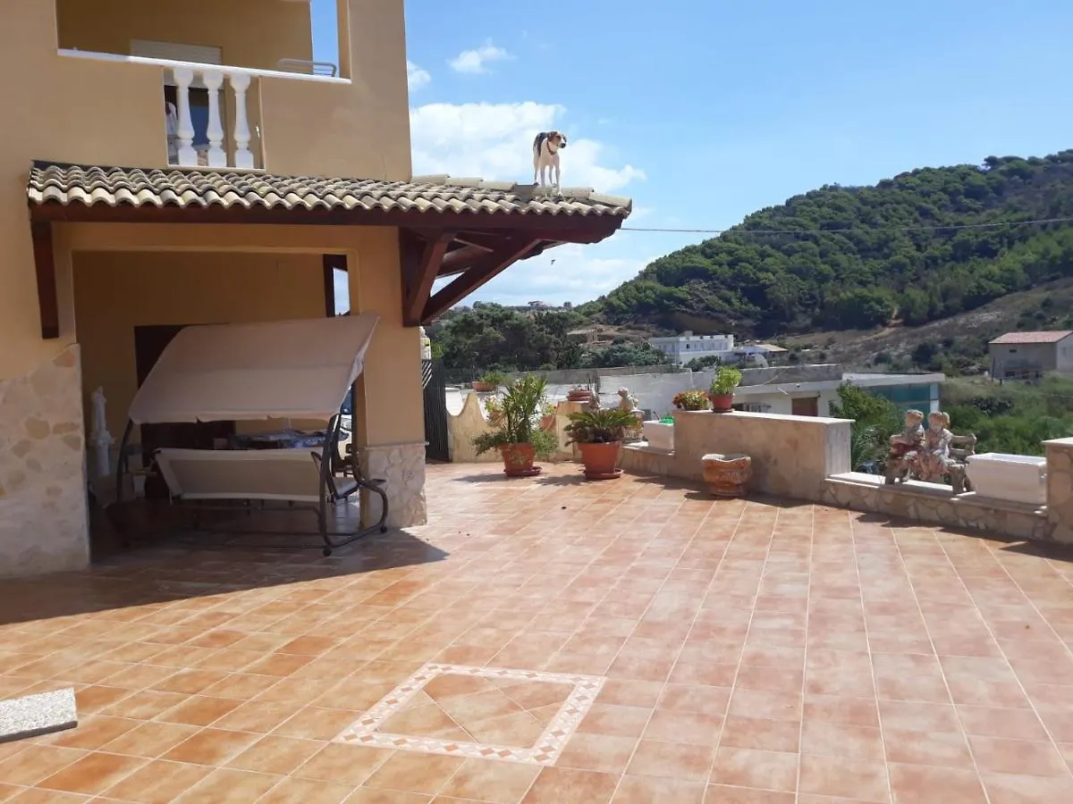 Bed and Breakfast Al Faro Realmonte Bed & Breakfast
