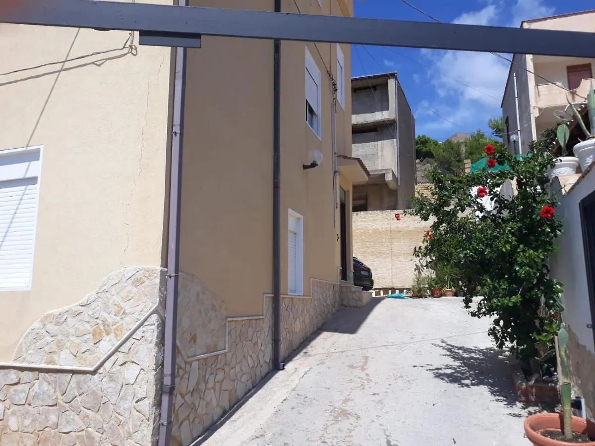 Bed and Breakfast Al Faro Realmonte 0*,  Italia