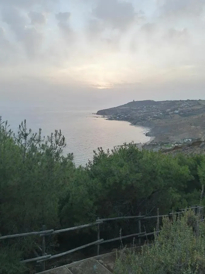 Bed and Breakfast Al Faro Realmonte Bed & Breakfast