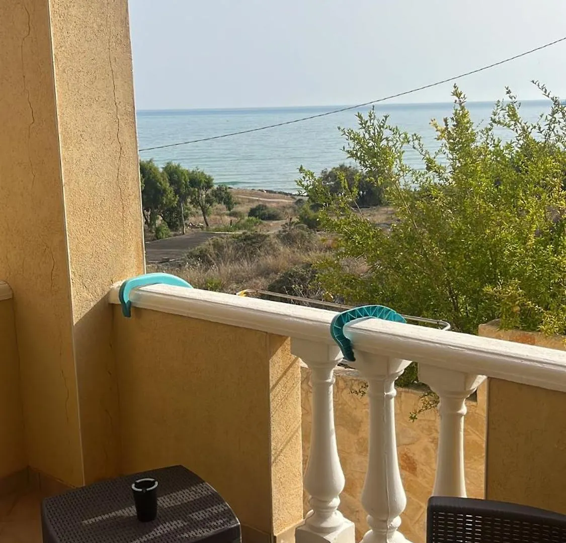 Bed and Breakfast Al Faro Realmonte Bed & Breakfast